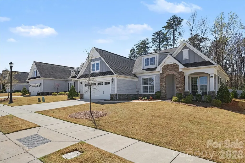 14605 Crosswater Lane Charlotte NC 28278