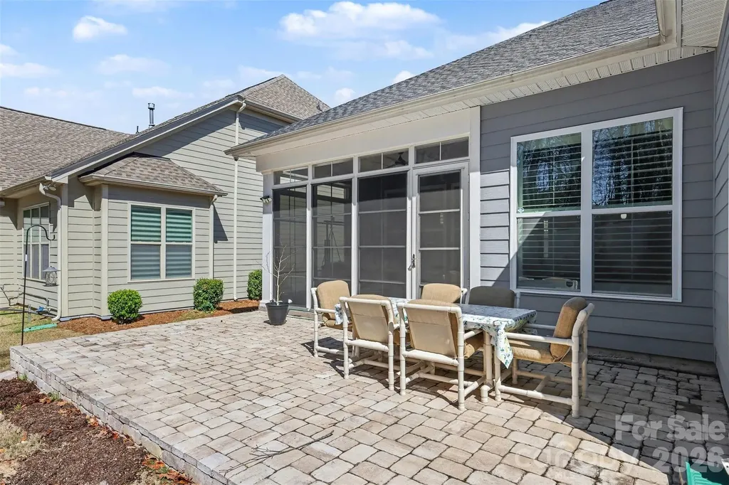 14605 Crosswater Lane Charlotte NC 28278