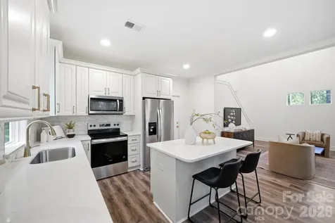 1731 Deer Street Charlotte NC 28214