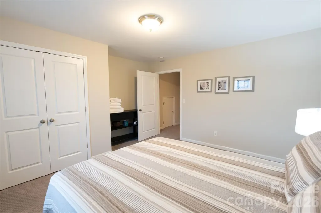 5031 Star Hill Lane Charlotte NC 28214