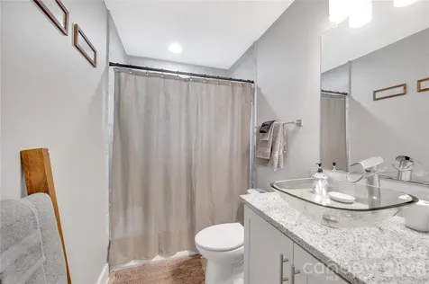 2025 Ibis Court Charlotte NC 28205