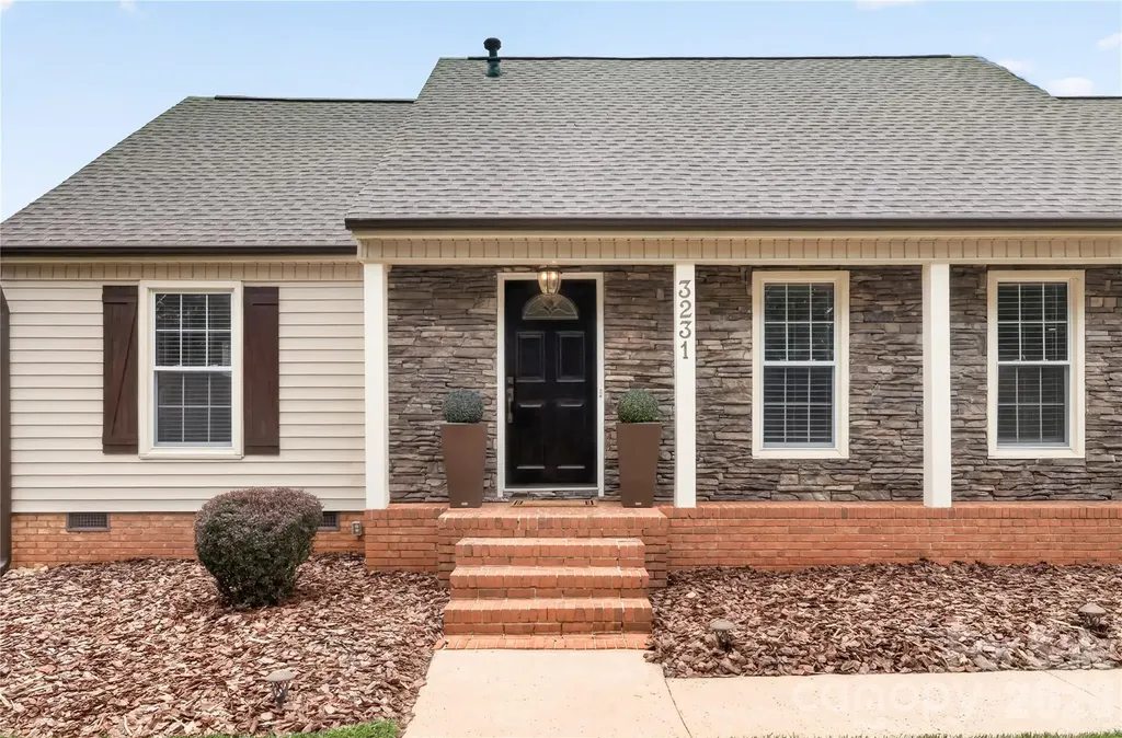 3231 Windrow Lane Matthews NC 28105