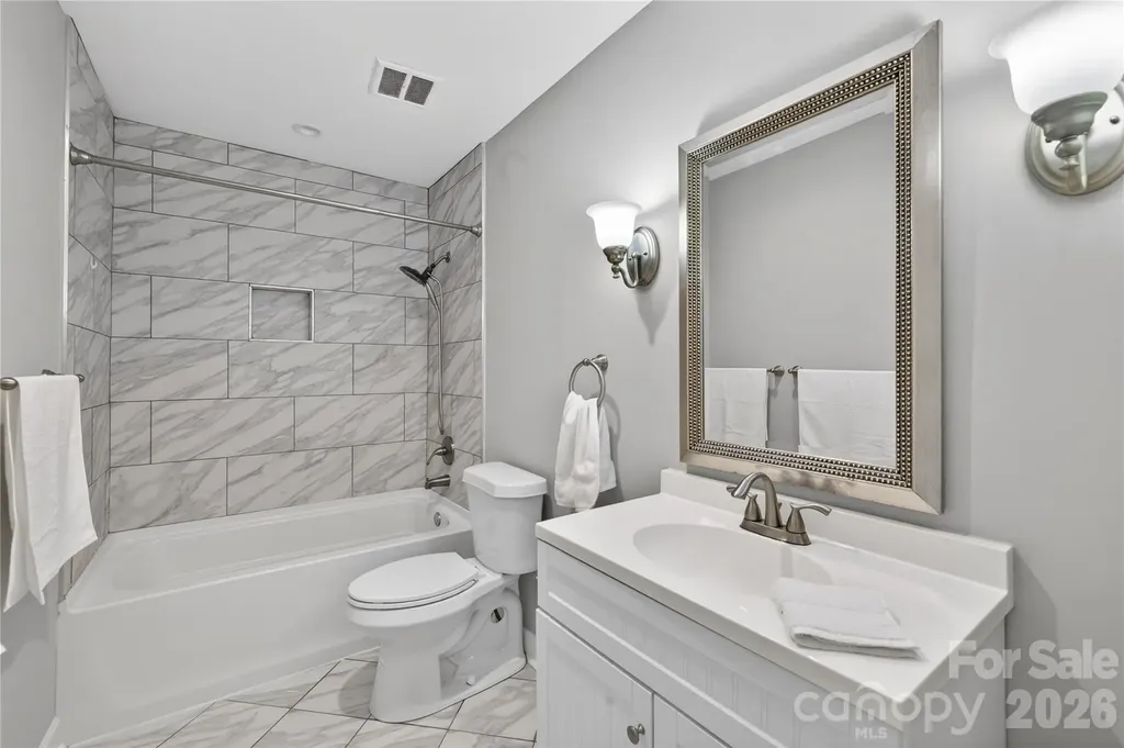 3231 Windrow Lane Matthews NC 28105