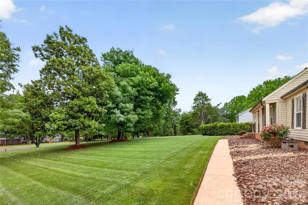 3231 Windrow Lane Matthews NC 28105