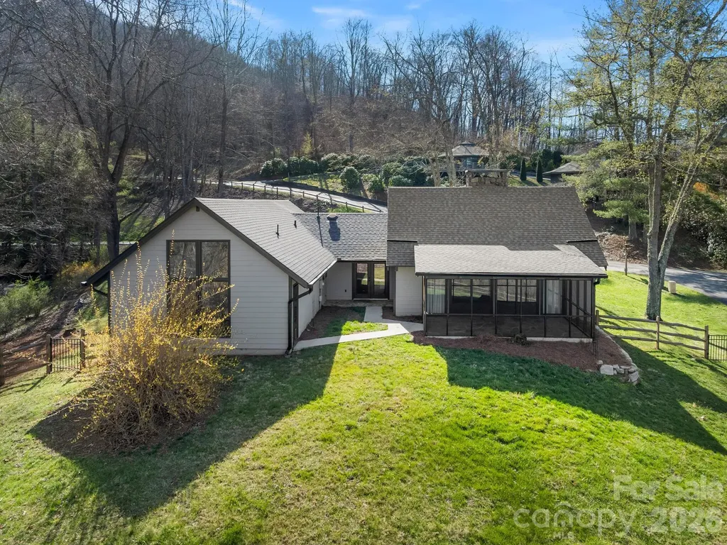 1952 Country Club Drive Canton NC 28716
