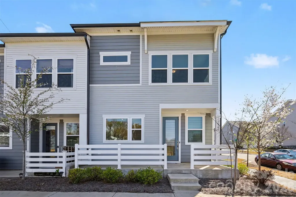 105 Renny Alley Charlotte NC 28217