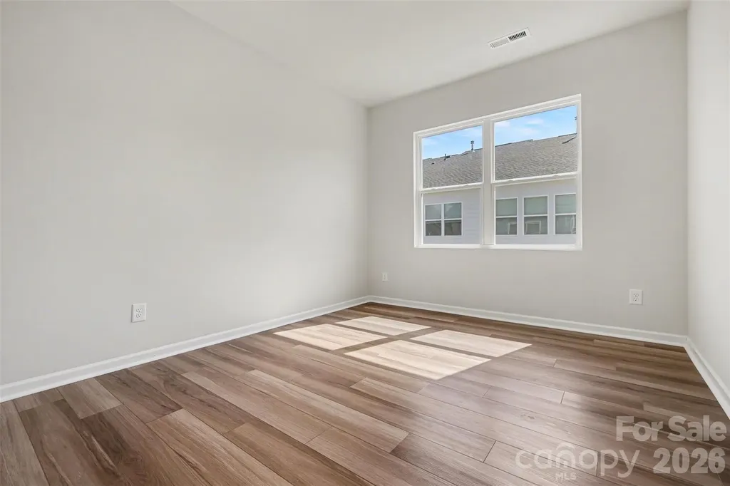 105 Renny Alley Charlotte NC 28217