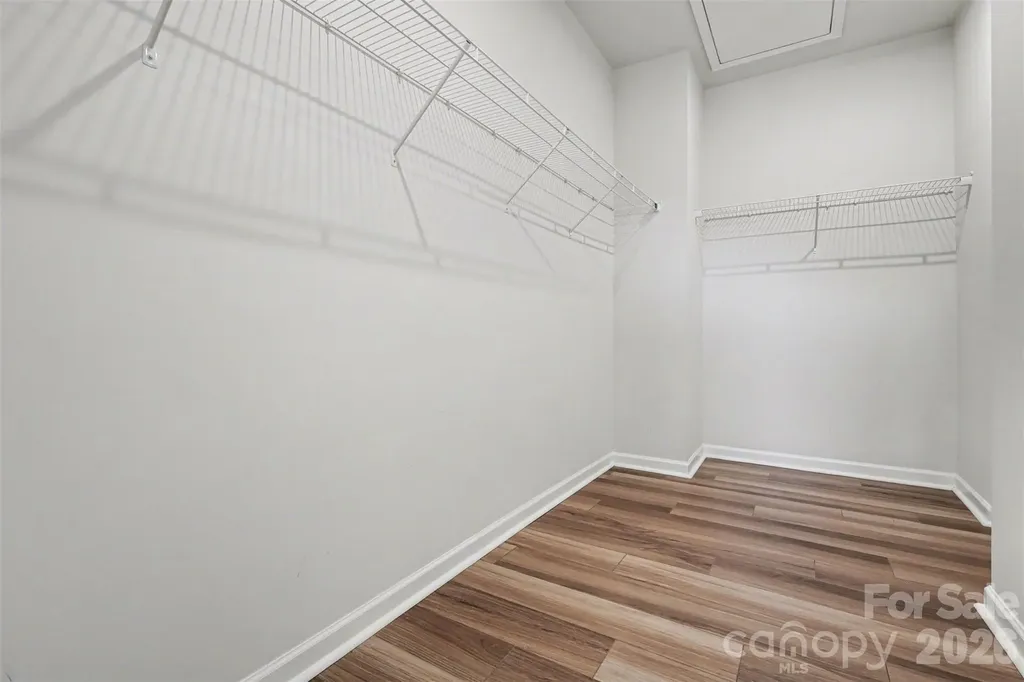 105 Renny Alley Charlotte NC 28217