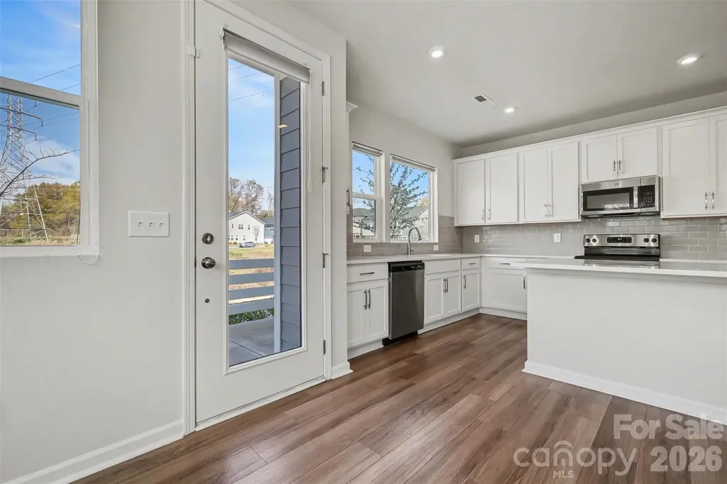 105 Renny Alley Charlotte NC 28217