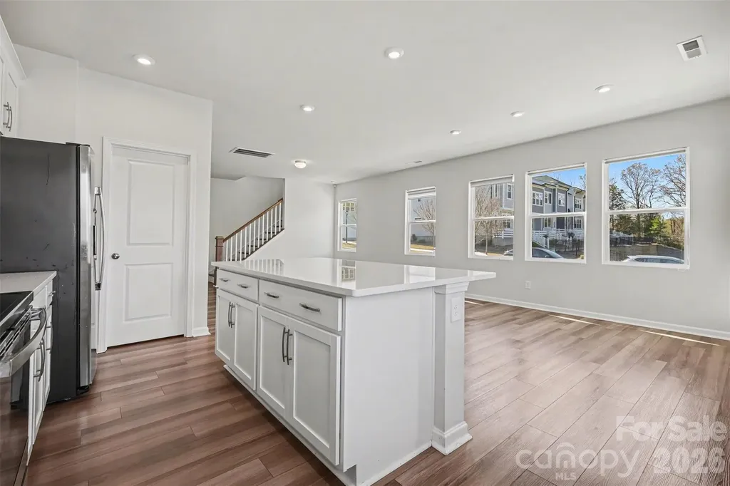 105 Renny Alley Charlotte NC 28217