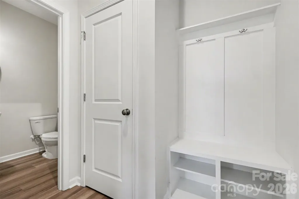105 Renny Alley Charlotte NC 28217