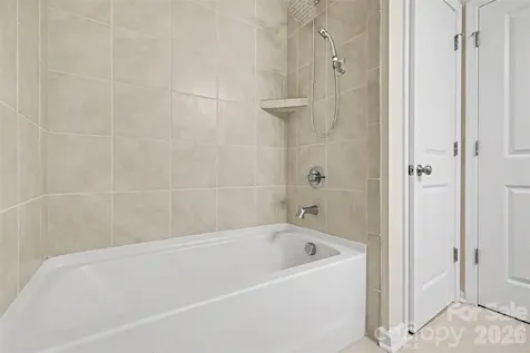 105 Renny Alley Charlotte NC 28217