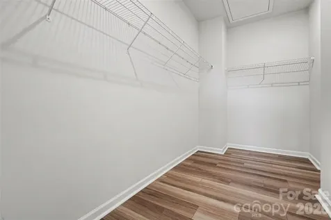 105 Renny Alley Charlotte NC 28217