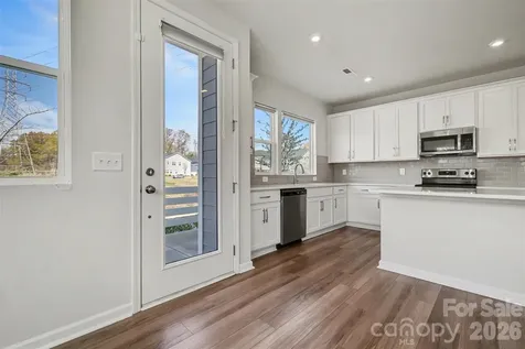 105 Renny Alley Charlotte NC 28217