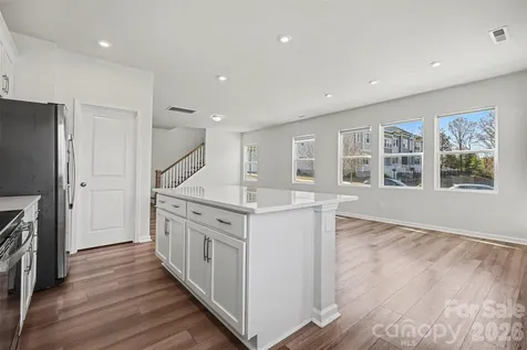 105 Renny Alley Charlotte NC 28217
