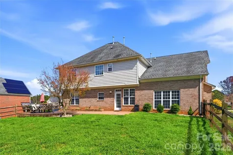105 Summer Breeze Court Statesville NC 28677