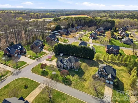 105 Summer Breeze Court Statesville NC 28677