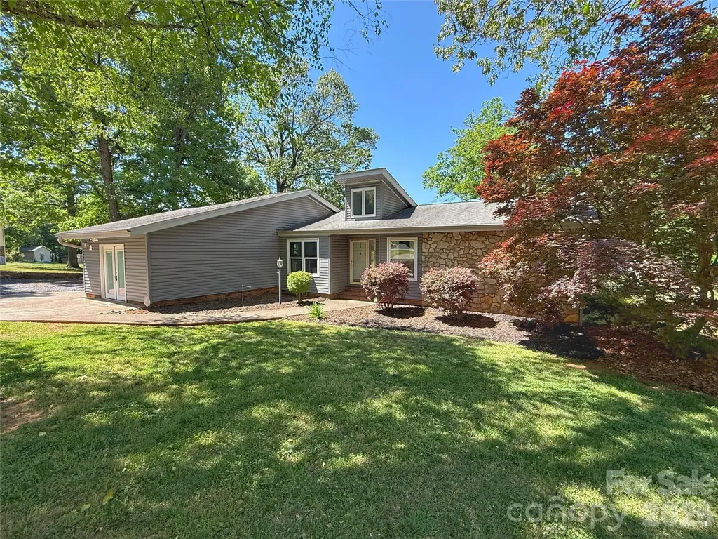 3005 Irish Street Newton NC 28658