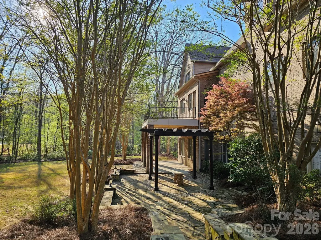 9222 Woodhall Lake Drive Waxhaw NC 28173