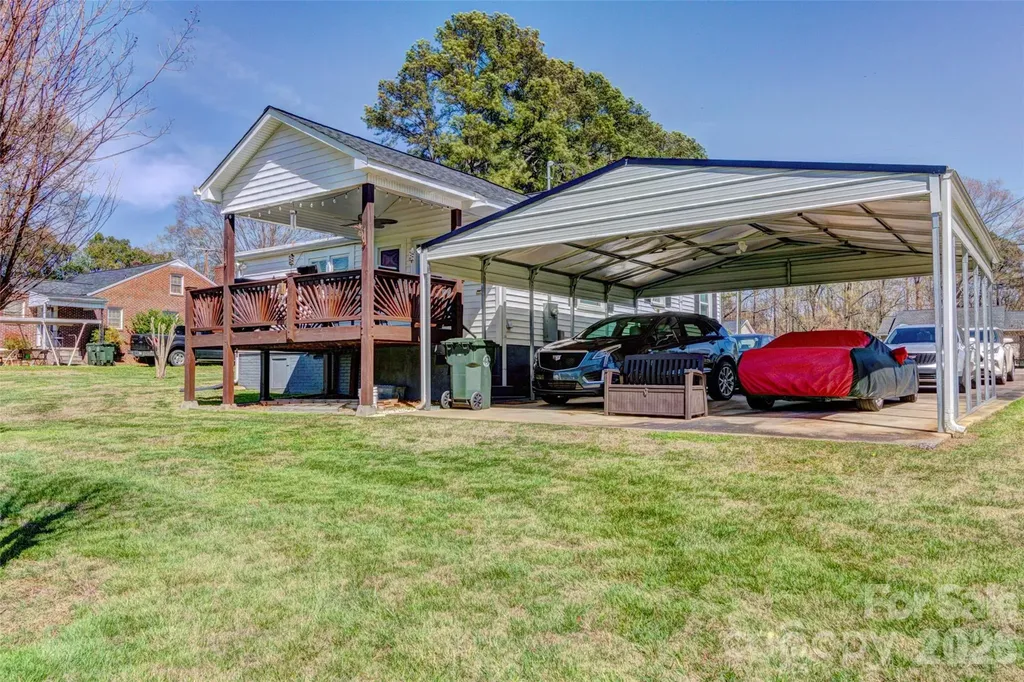 328 S Pink Street Cherryville NC 28021