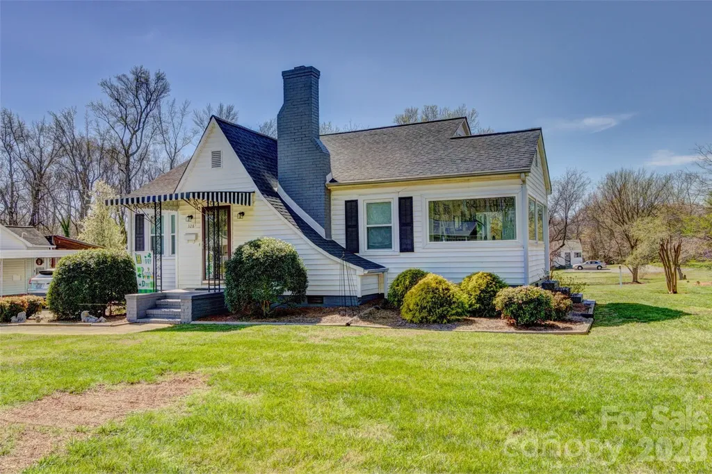 328 S Pink Street Cherryville NC 28021
