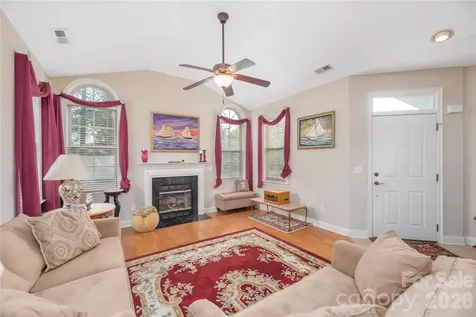 93 Outlook Circle Swannanoa NC 28778