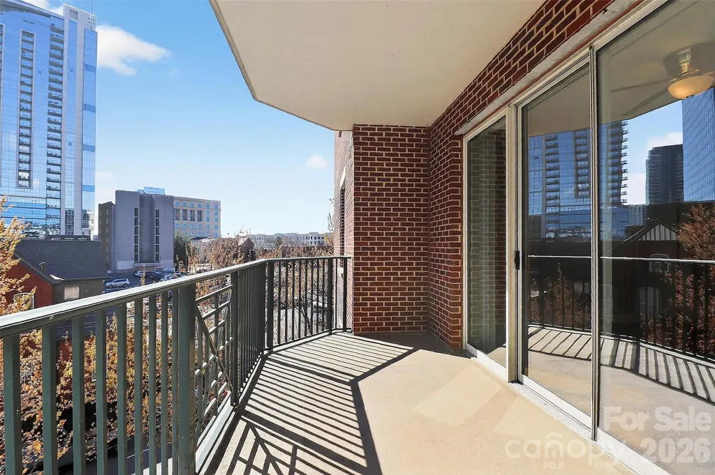 300 W 5th Street W Charlotte NC 28202