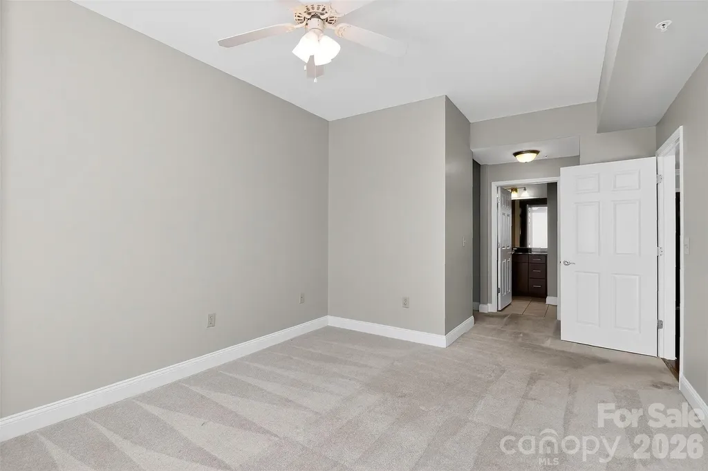 300 W 5th Street W Charlotte NC 28202