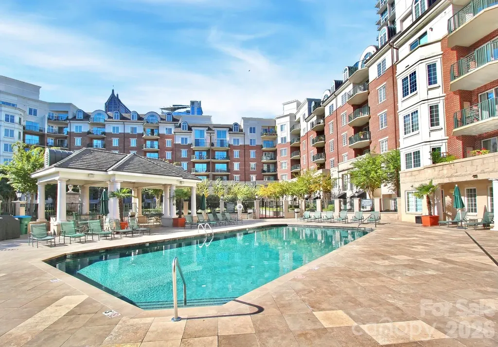 300 W 5th Street W Charlotte NC 28202