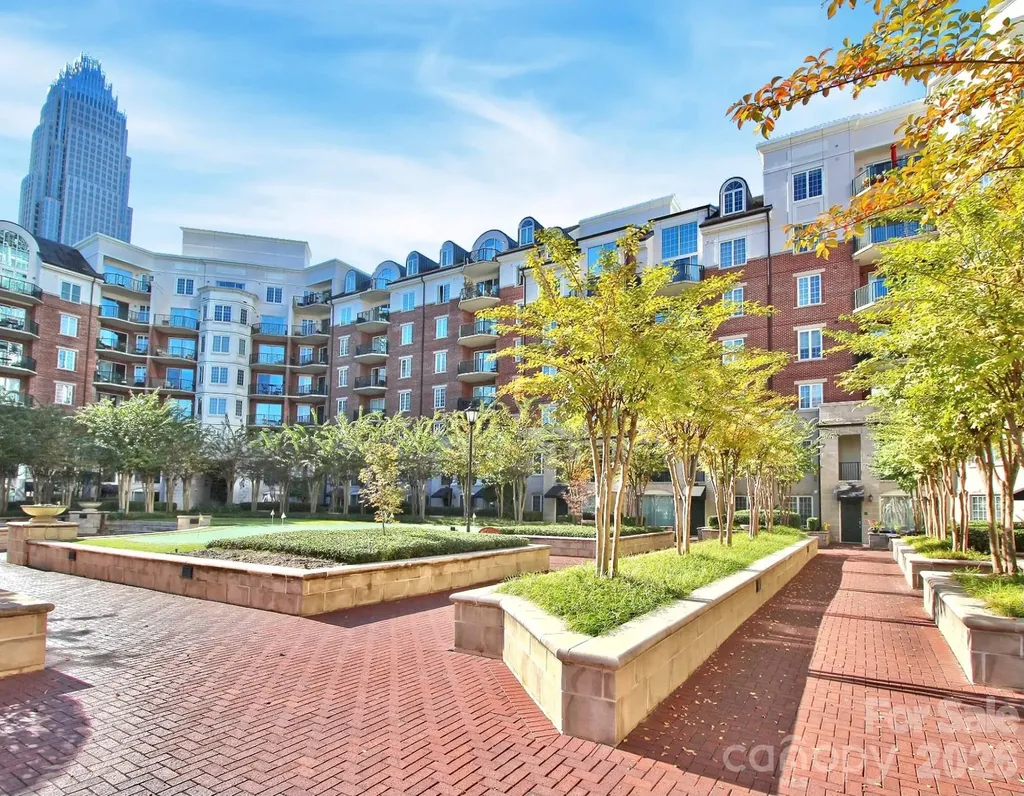 300 W 5th Street W Charlotte NC 28202