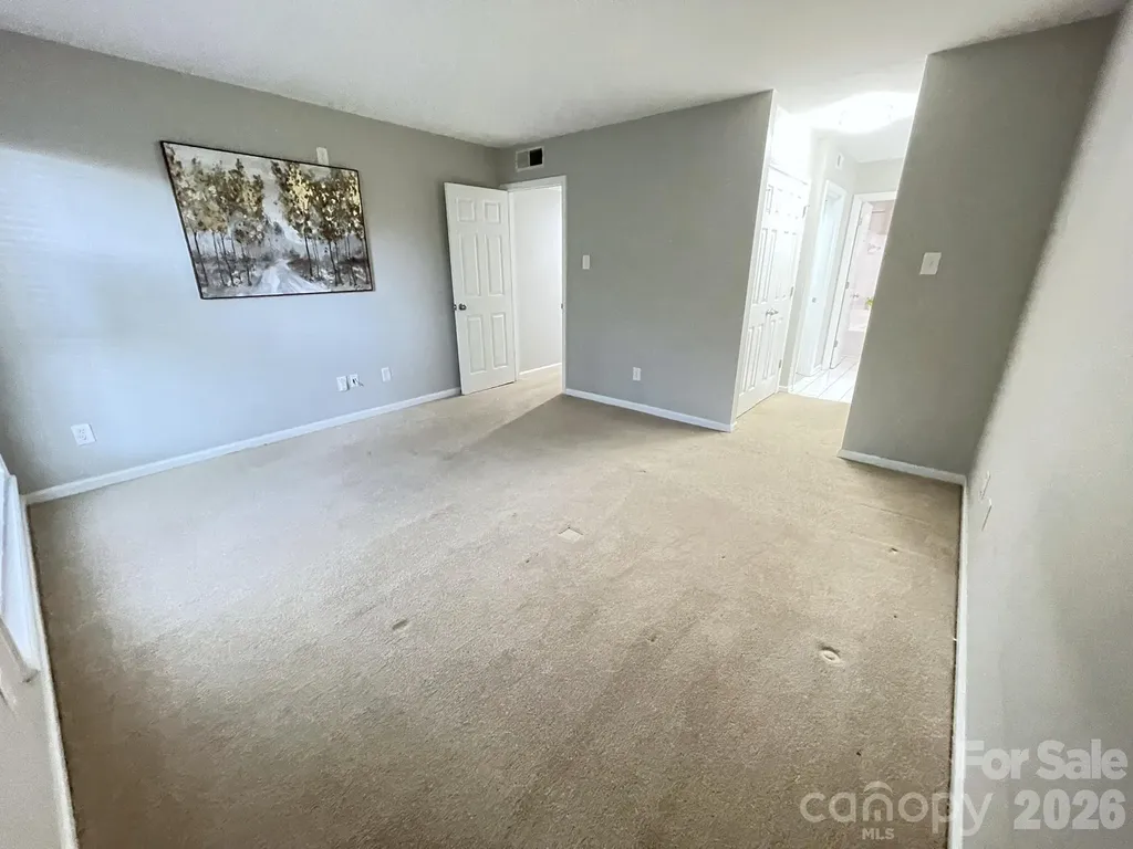 7236 Winery Lane Charlotte NC 28227