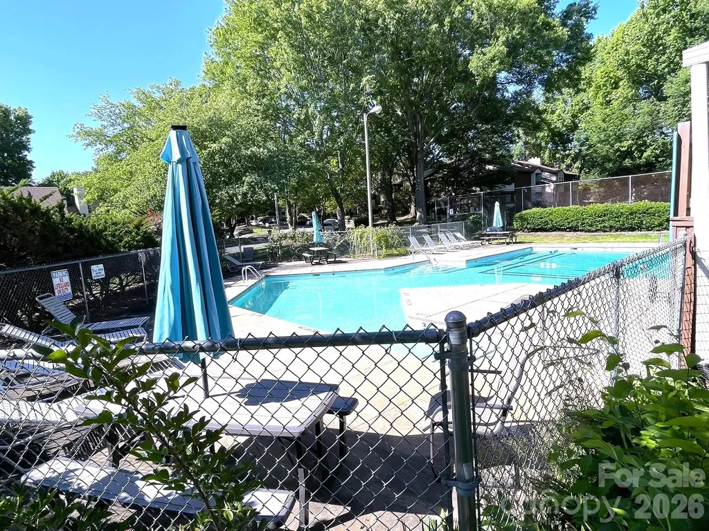 7236 Winery Lane Charlotte NC 28227
