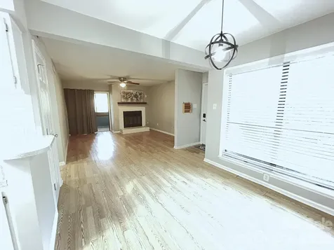 7236 Winery Lane Charlotte NC 28227
