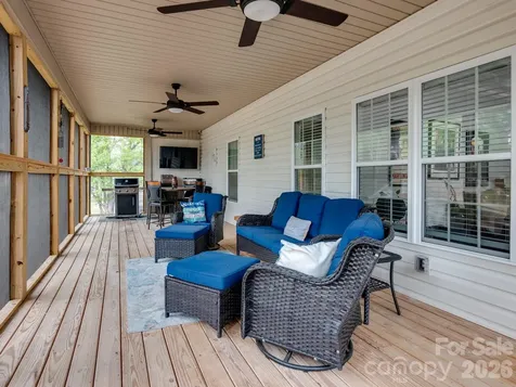 2235 Picnic Drive Newton NC 28658
