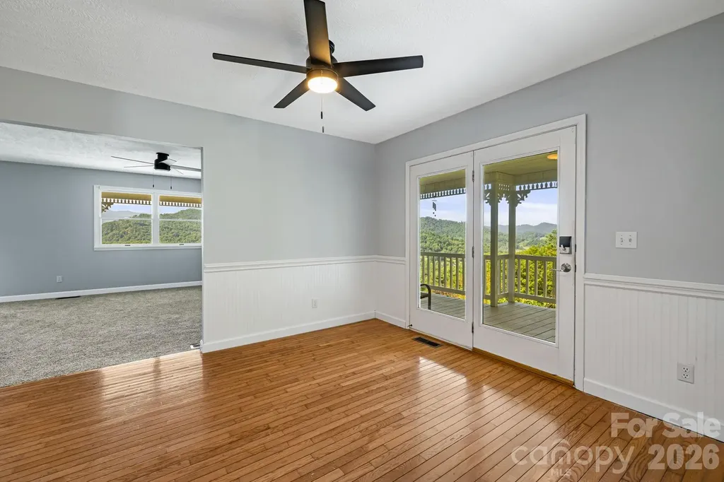 95 Friendship Road Burnsville NC 28714