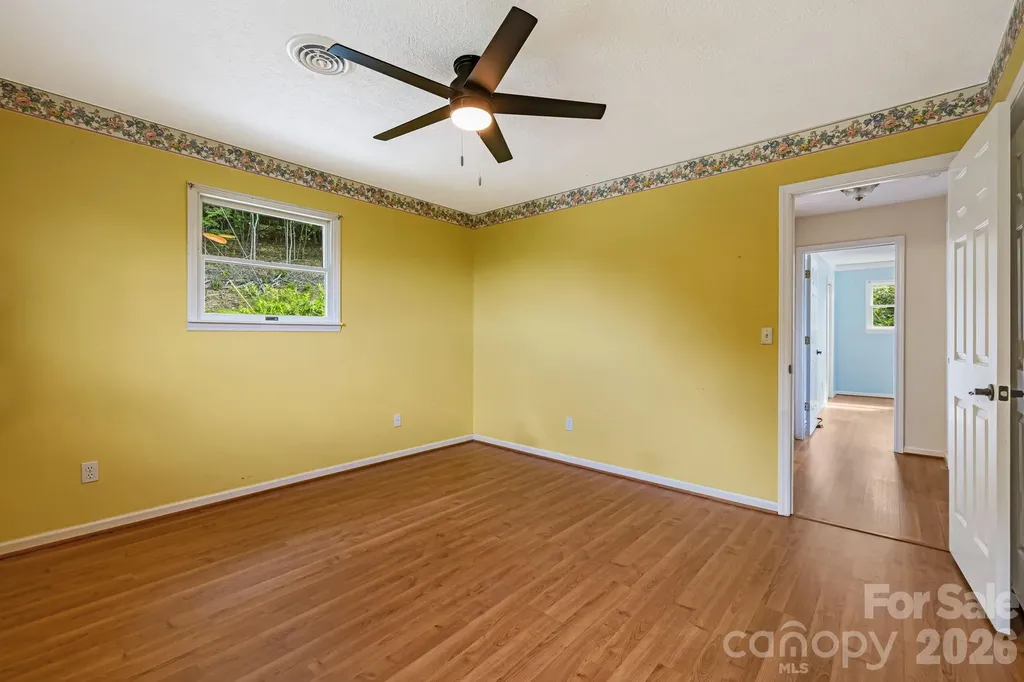 95 Friendship Road Burnsville NC 28714