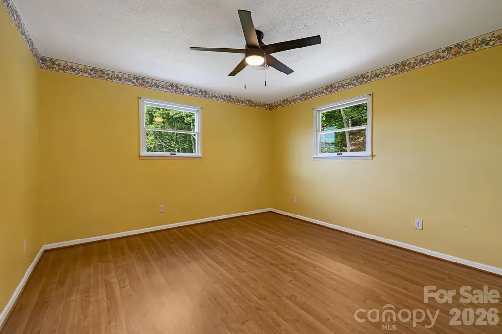 95 Friendship Road Burnsville NC 28714