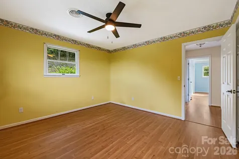 95 Friendship Road Burnsville NC 28714