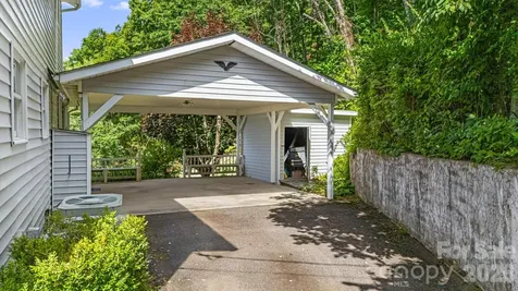 95 Friendship Road Burnsville NC 28714
