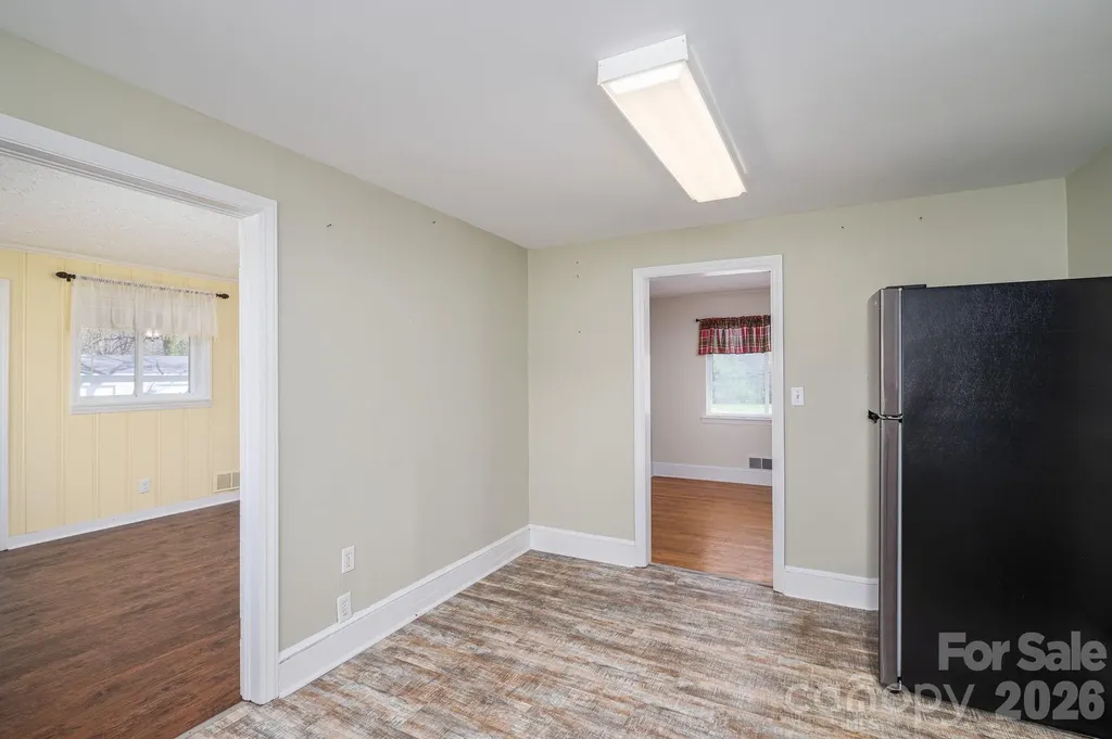 1606 Davis Park Road Gastonia NC 28052