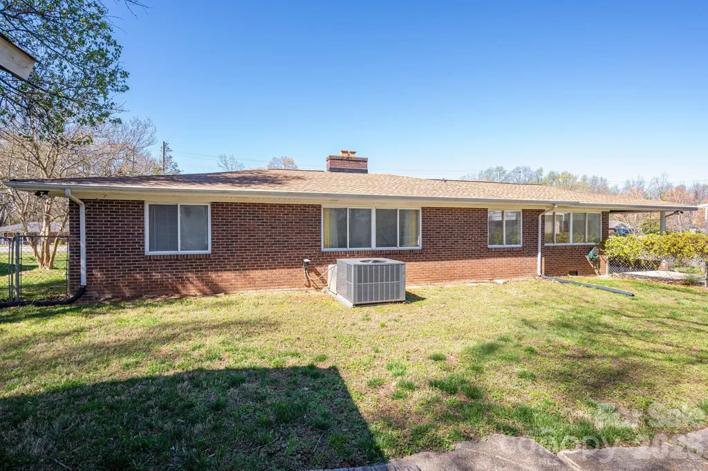 1606 Davis Park Road Gastonia NC 28052