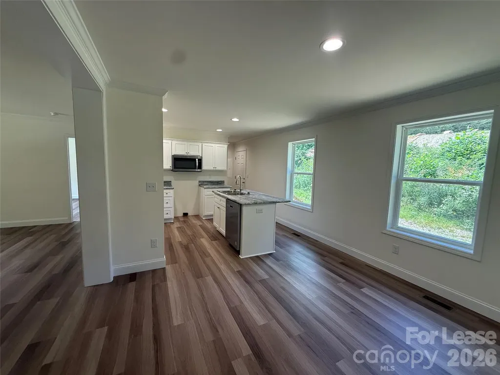 204 Oscelake Way Hendersonville NC 28739