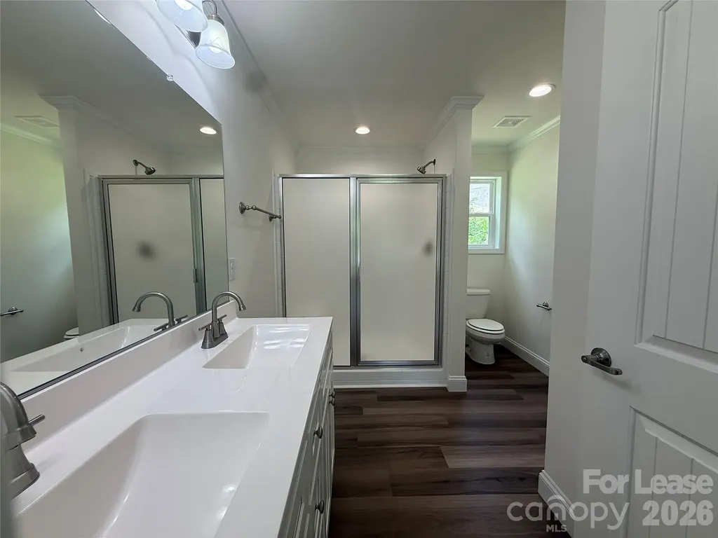 204 Oscelake Way Hendersonville NC 28739