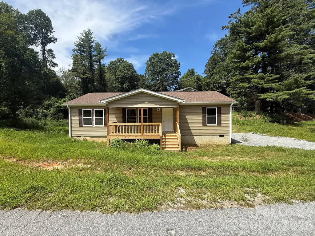 204 Oscelake Way Hendersonville NC 28739