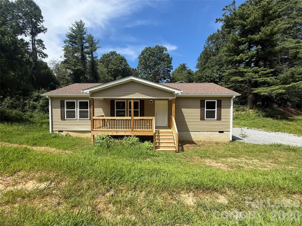 204 Oscelake Way Hendersonville NC 28739