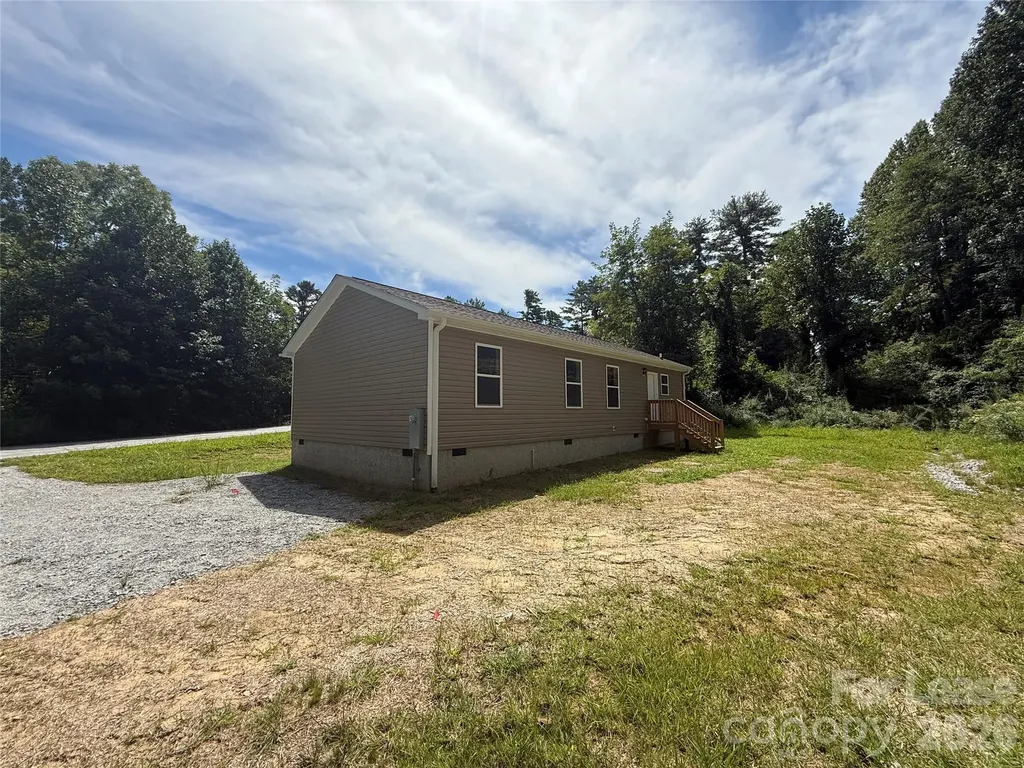 204 Oscelake Way Hendersonville NC 28739