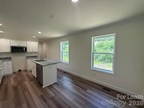 204 Oscelake Way Hendersonville NC 28739