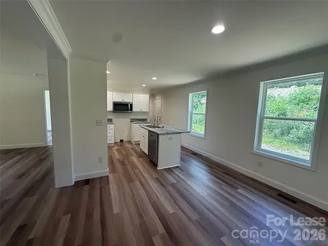 204 Oscelake Way Hendersonville NC 28739