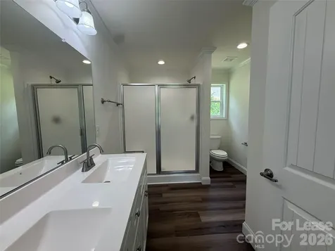 204 Oscelake Way Hendersonville NC 28739