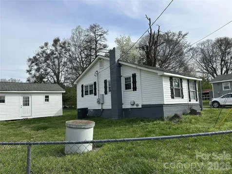 1716 Pope Avenue Gastonia NC 28052